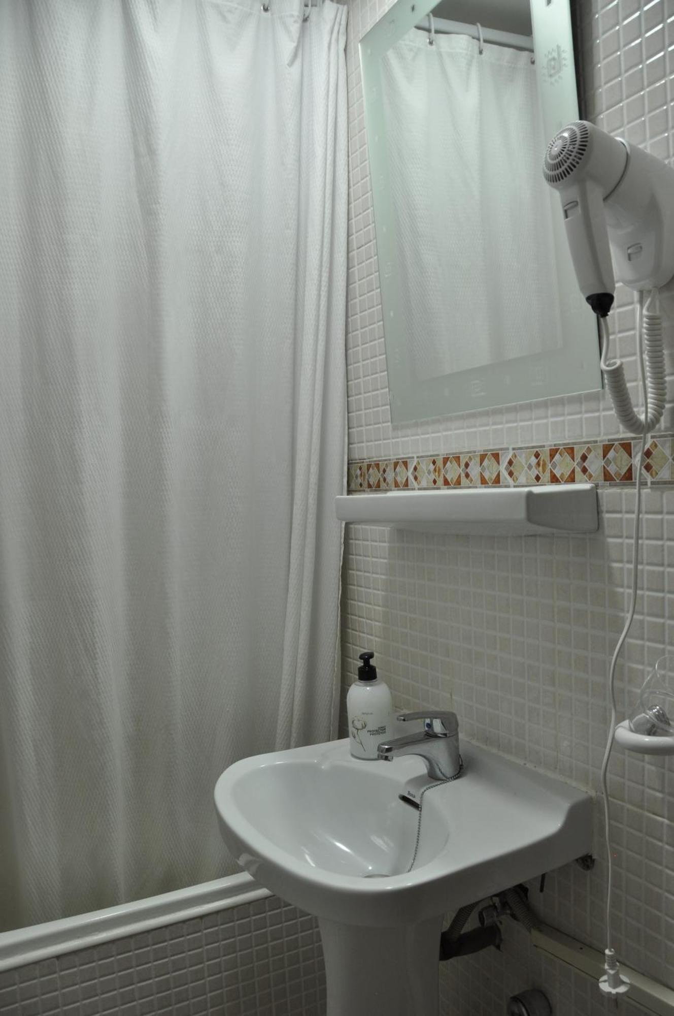 Hostal Ramon Y Cajal Valladolid Esterno foto