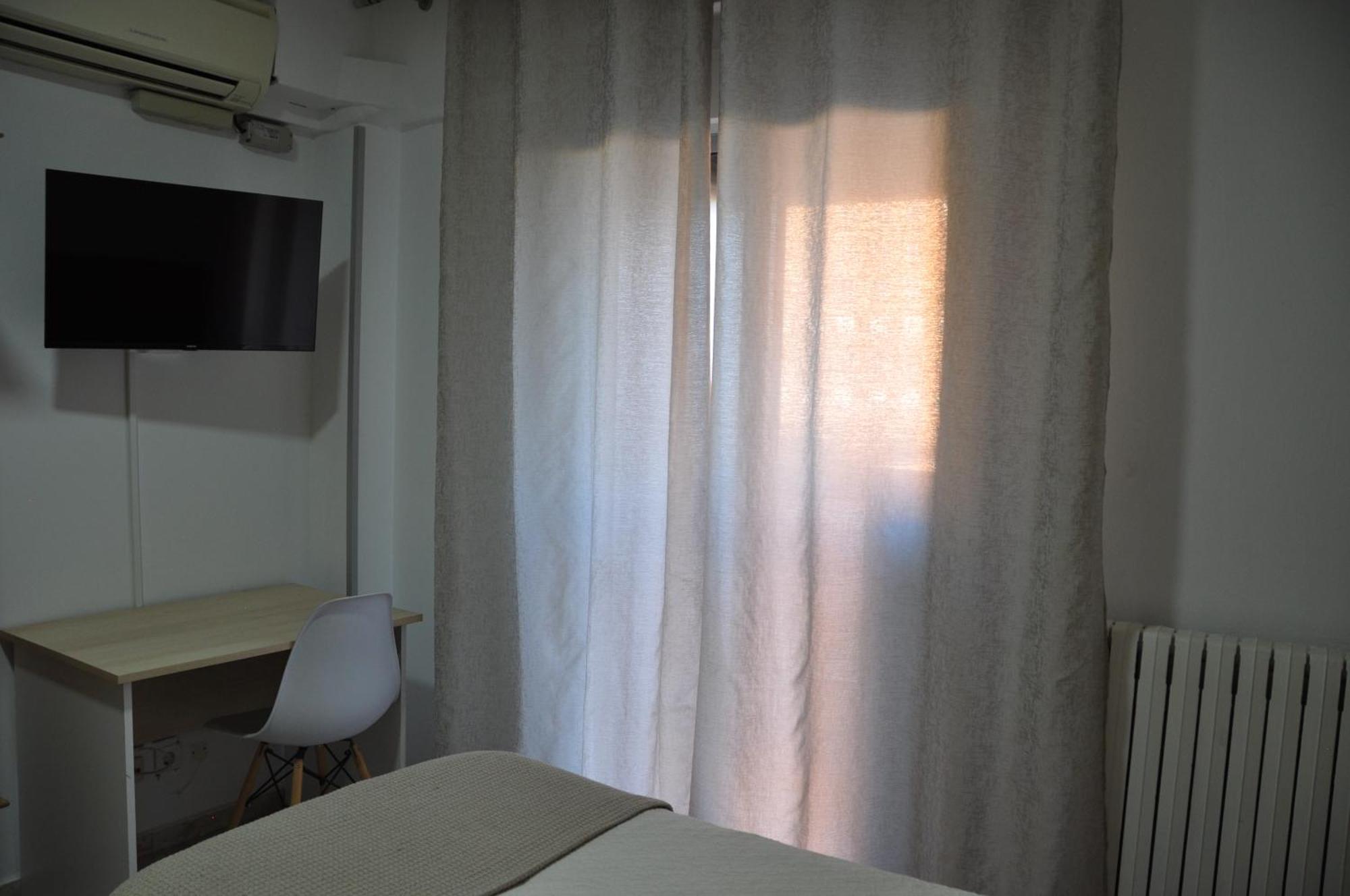 Hostal Ramon Y Cajal Valladolid Esterno foto