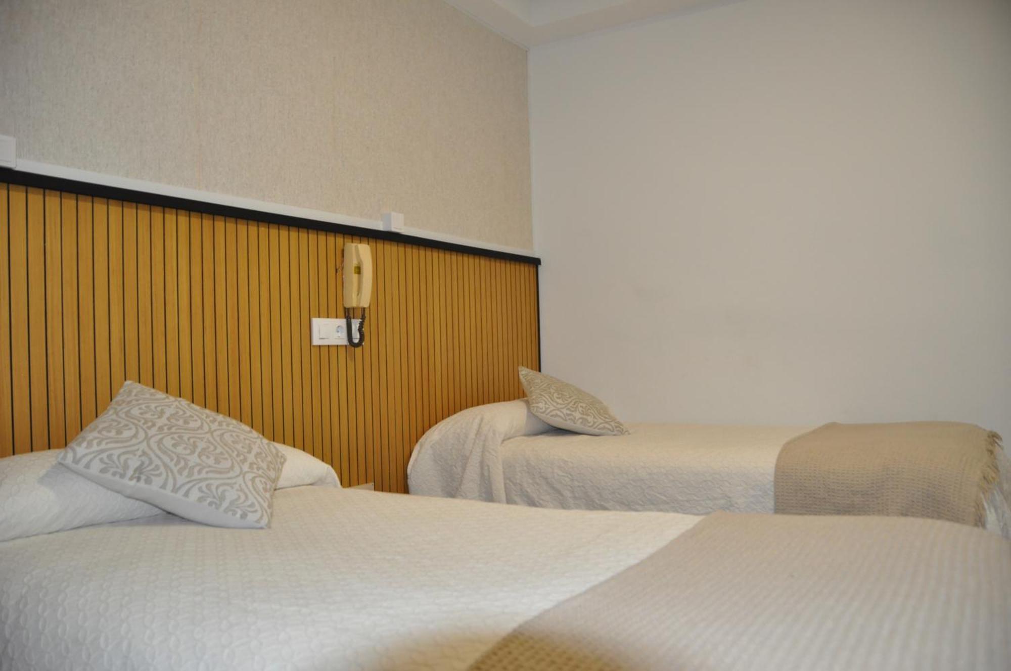 Hostal Ramon Y Cajal Valladolid Esterno foto