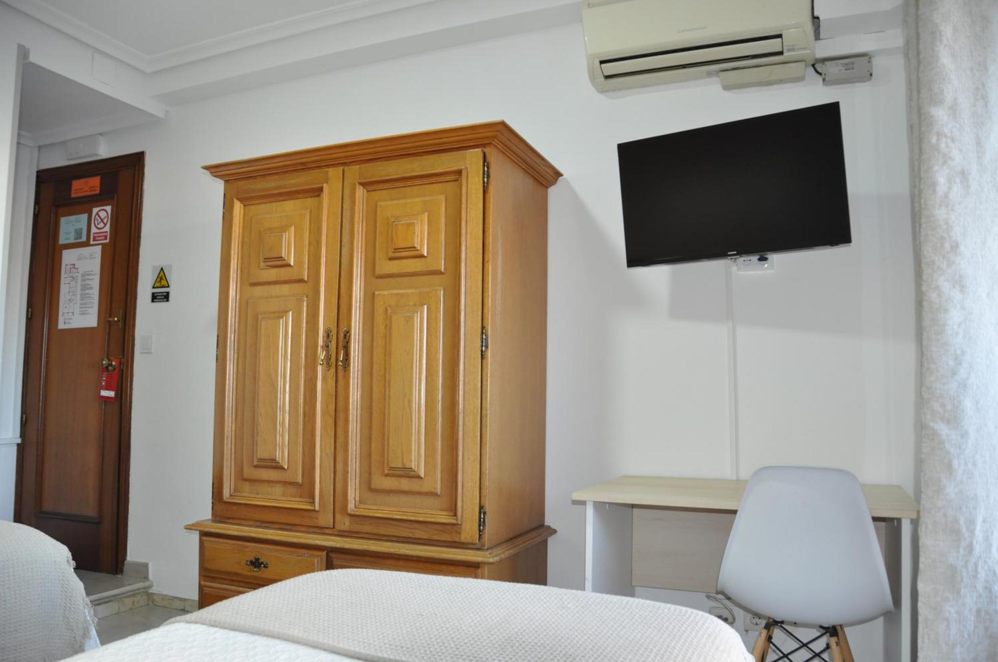 Hostal Ramon Y Cajal Valladolid Esterno foto