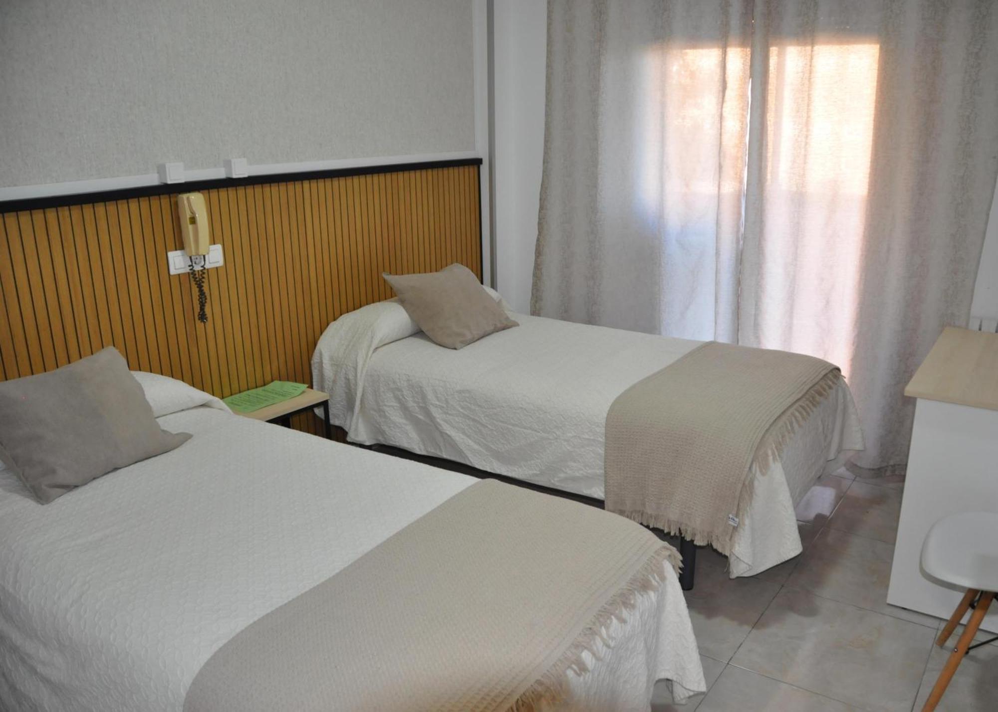 Hostal Ramon Y Cajal Valladolid Esterno foto