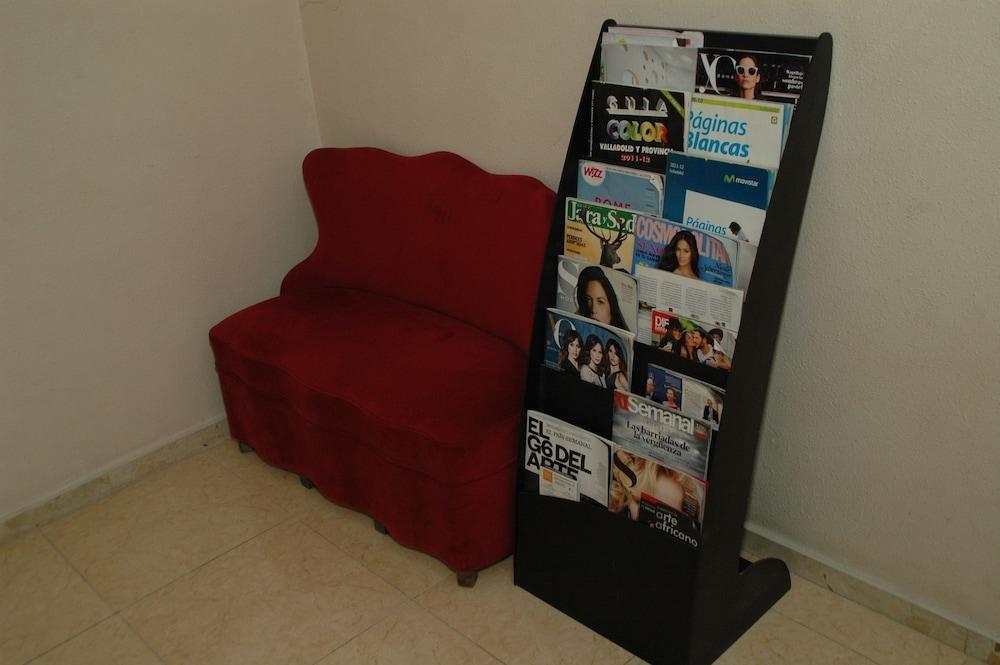 Hostal Ramon Y Cajal Valladolid Esterno foto